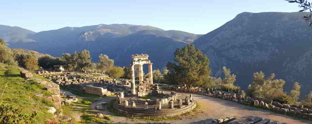 Delphi tour