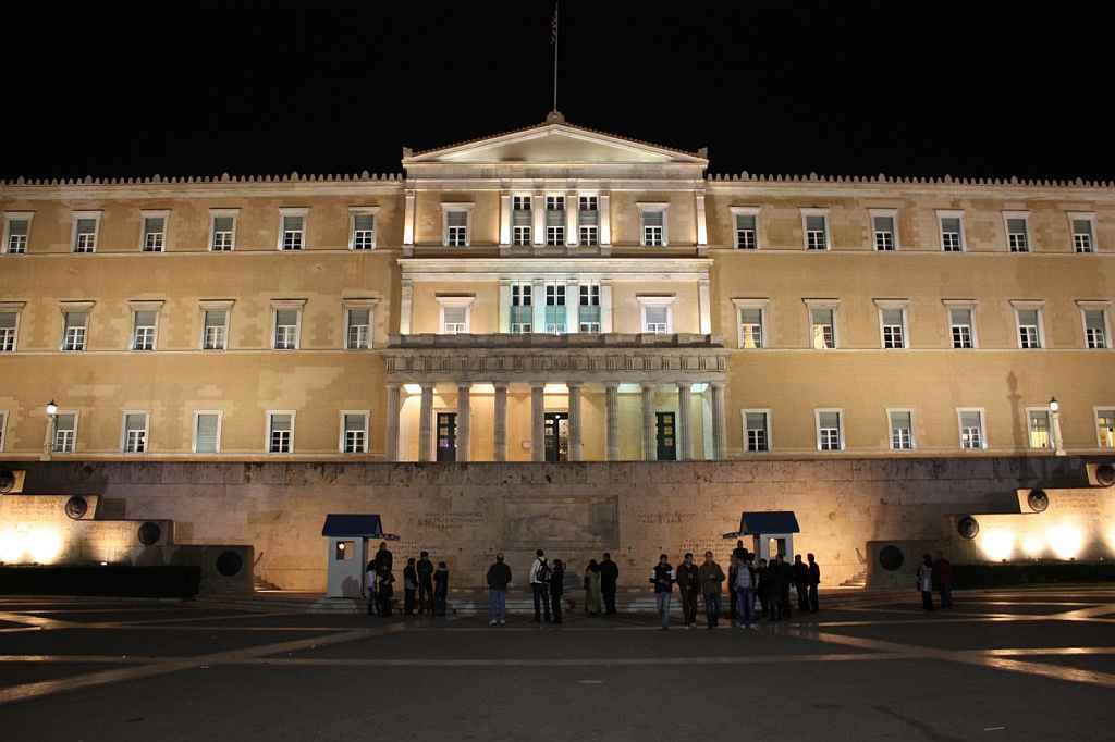 Athens by Night Tour - parliament at night