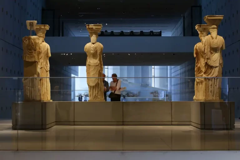 The Acropolis Museum: A Gateway to Ancient Greek Civilization