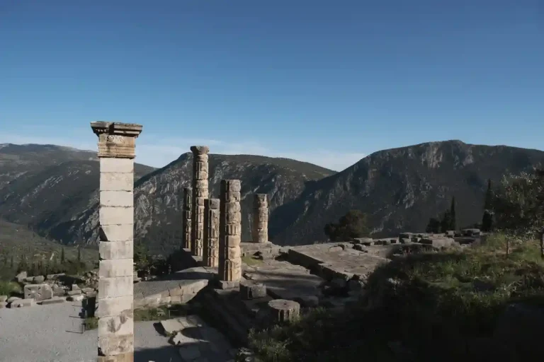 Delphi and How to get there from Athens
